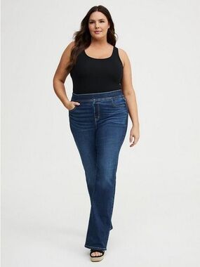 torrid Dark Blue Stretch Slim Bootcut Jeans Size 2 (18W/20W) NWT